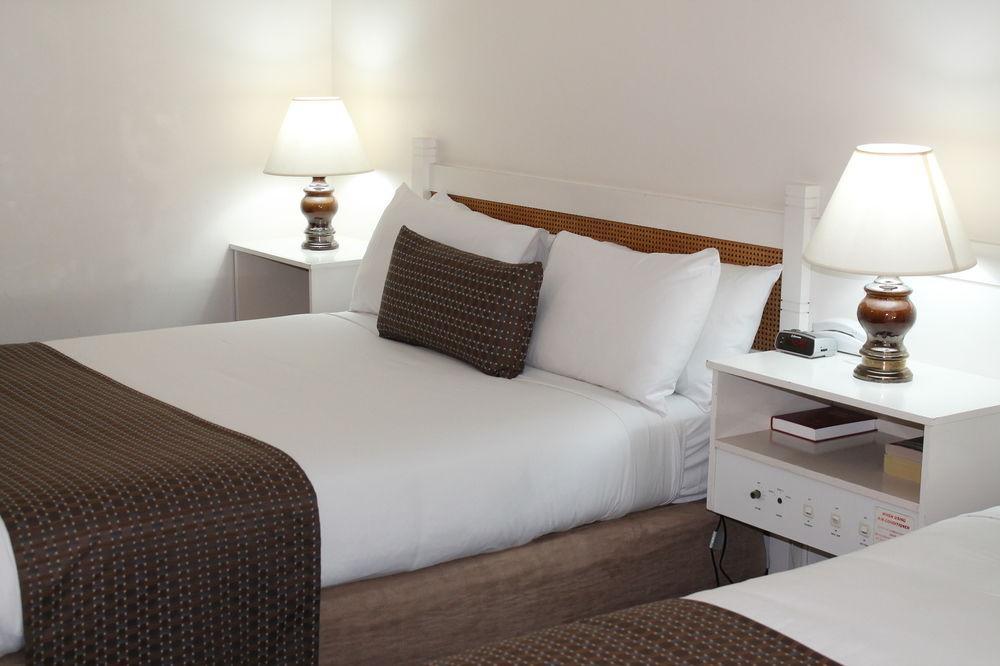 Econo Lodge Dockside Glenelg アデレード エクステリア 写真
