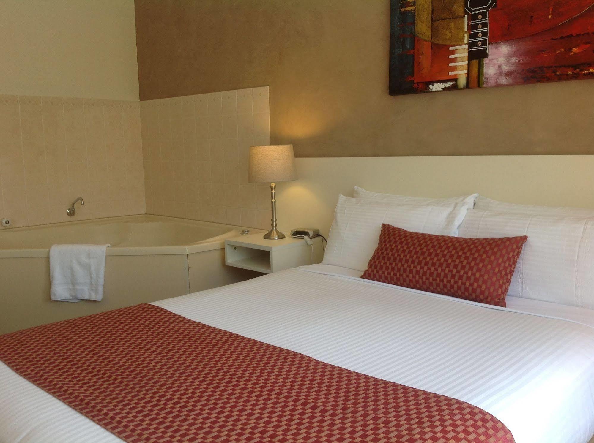 Econo Lodge Dockside Glenelg アデレード エクステリア 写真